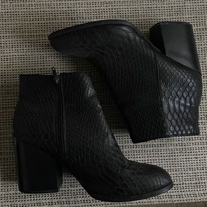 PUBLIC DESIRE ANIMAL PRINT ANKLE BOOTS